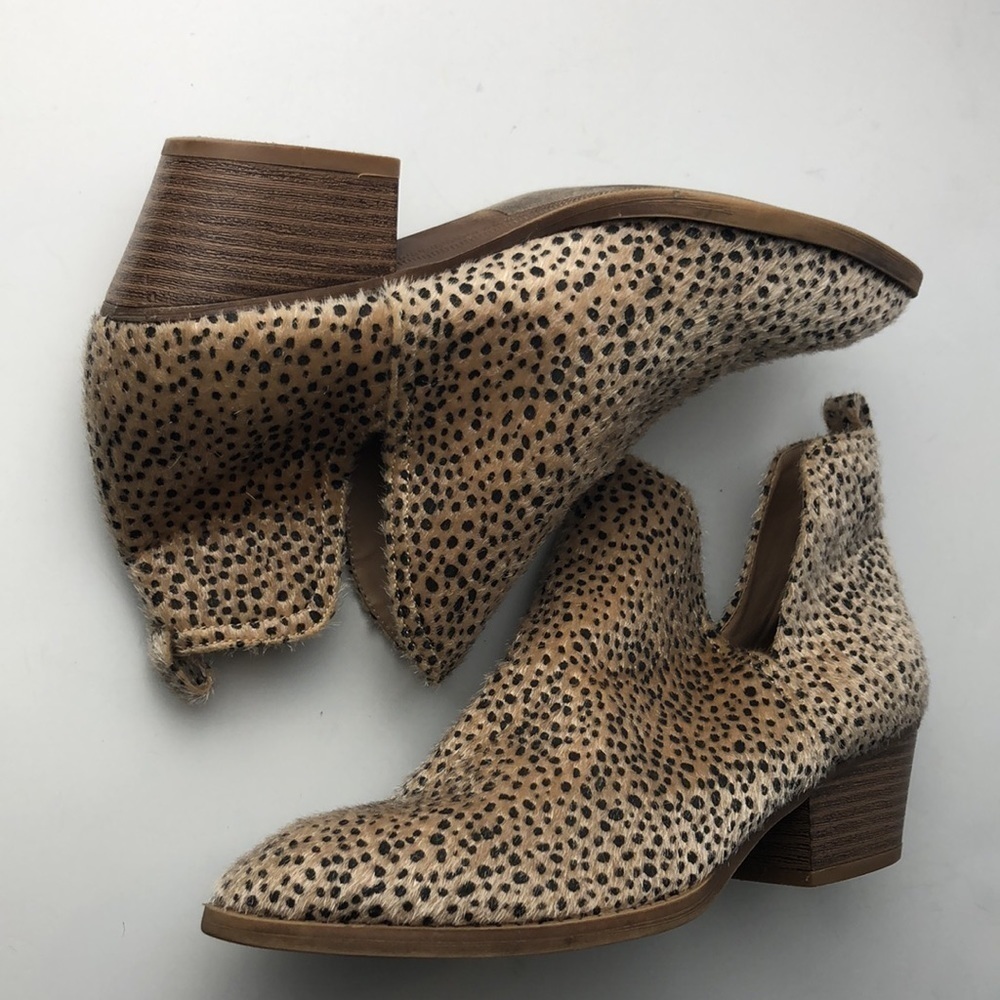 CL by Laundry Cheetah Ankle Boots 6 - Picture 9 of 11